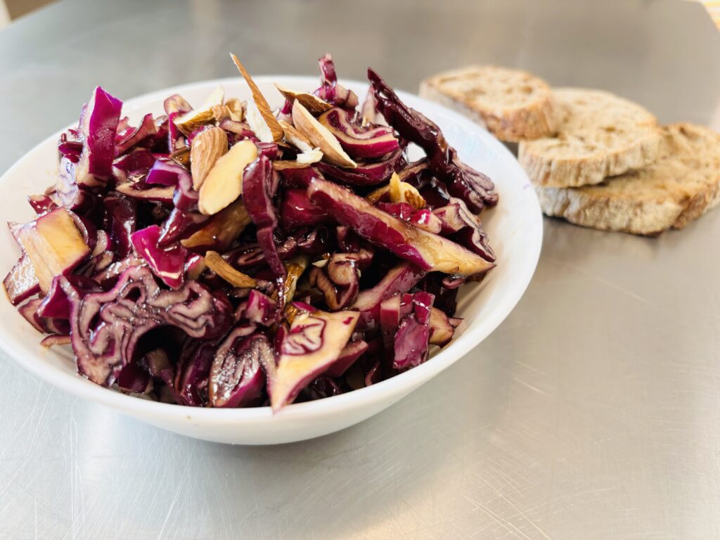 Cavolo viola in insalata alla soia