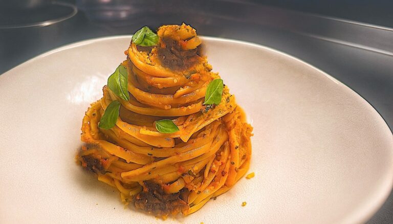 Linguine ricotta e pomodori secch